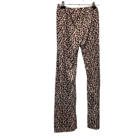 Pj pajama bottoms lounge pants animal print elastic waist very soft
C - Picture 2 of 5